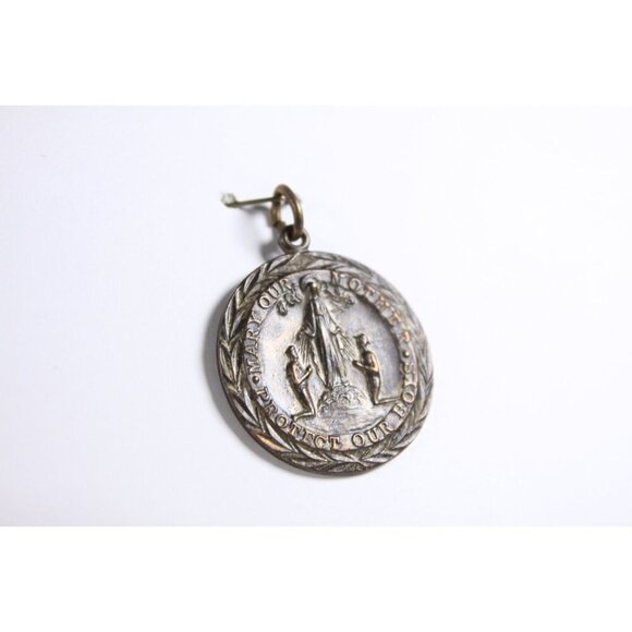 Early 1900s WWI religious lucky charm pendant, Mary our Mother Protect our boys - Picture 7 of 7